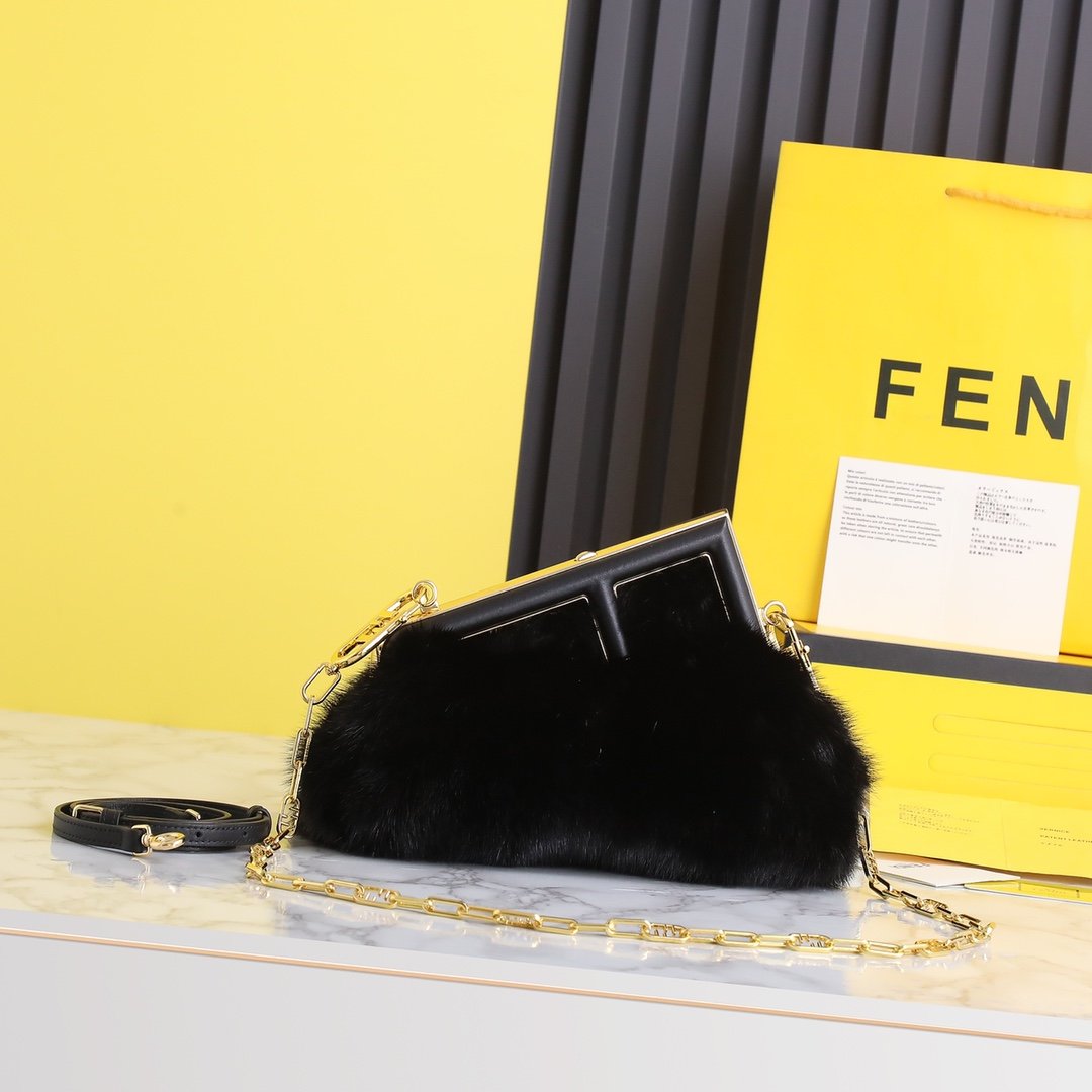 FENDI CROSSBODY BAG  Black