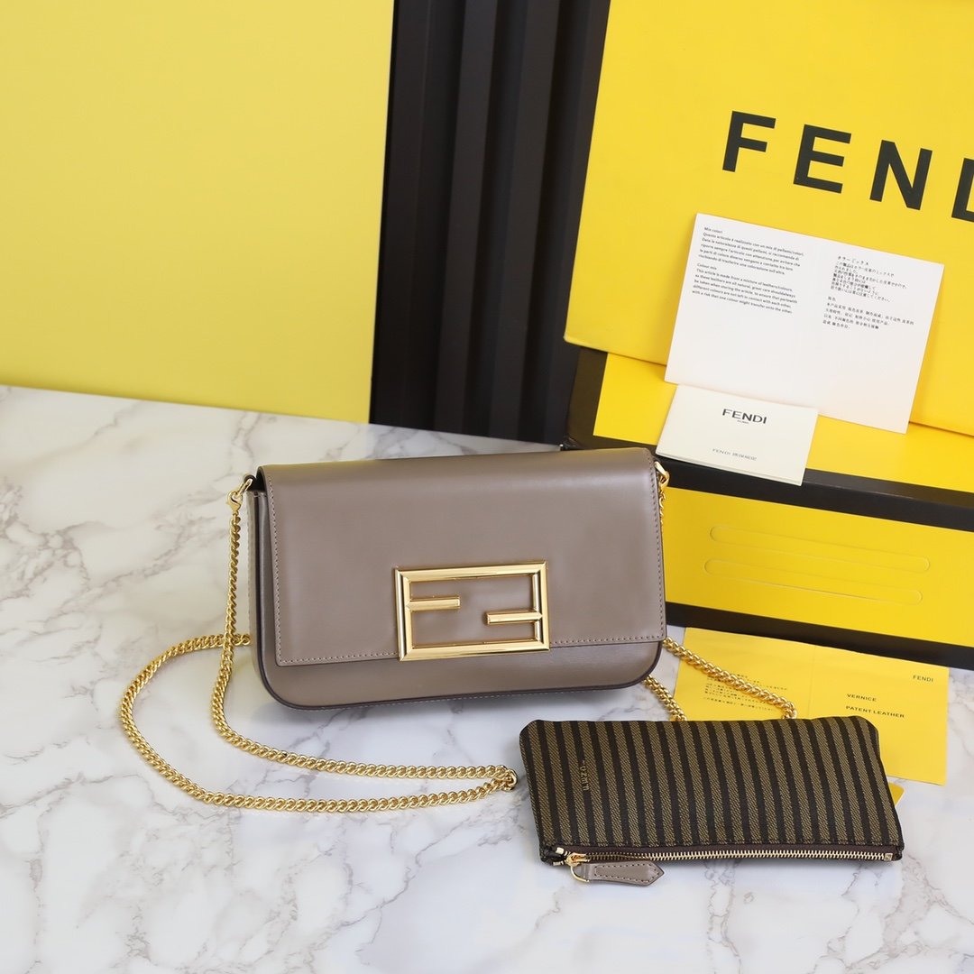 FENDI HANDBAG  dusty brown