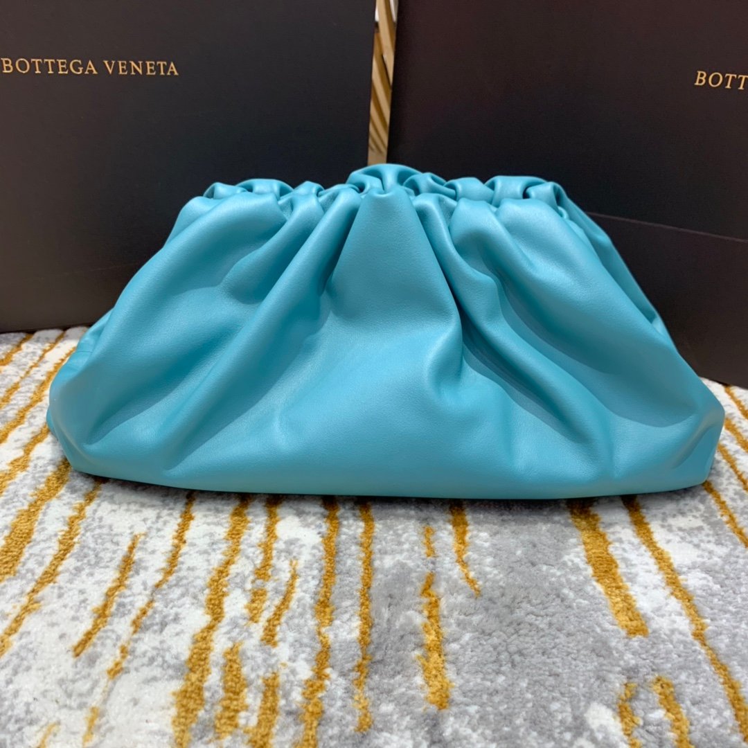 BOTTEGA VENETA THE POUCH 40 blue  REPLICA