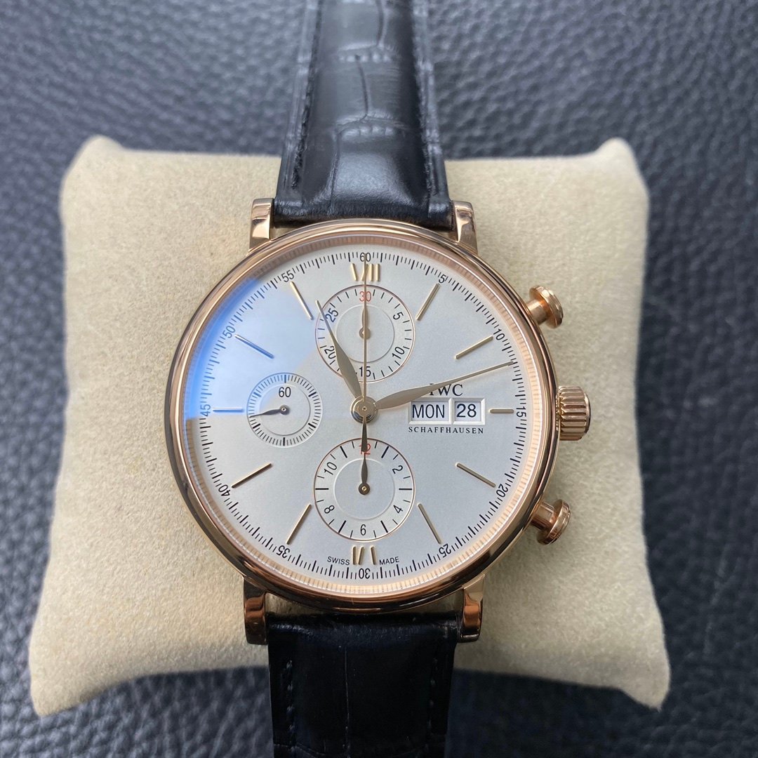 Universal Watch Berto Fino 42 Series