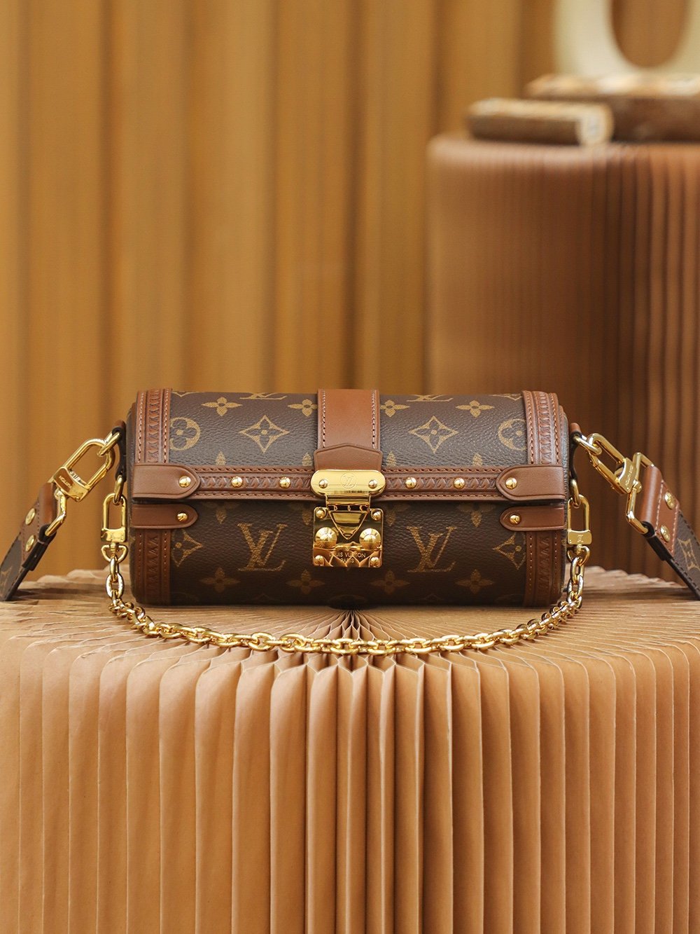 LOUIS VUITTON  CROSSBODY BAG   monogram